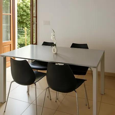 Quiet Monate In Private 3-hectare Park Lejlighed *